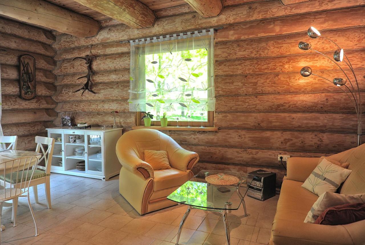 Dom Pod Sosnami Villa Gryzyna ภายนอก รูปภาพ
